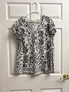 Christian Siriano Black & White Ruffle Sleeve Flowy Blouse